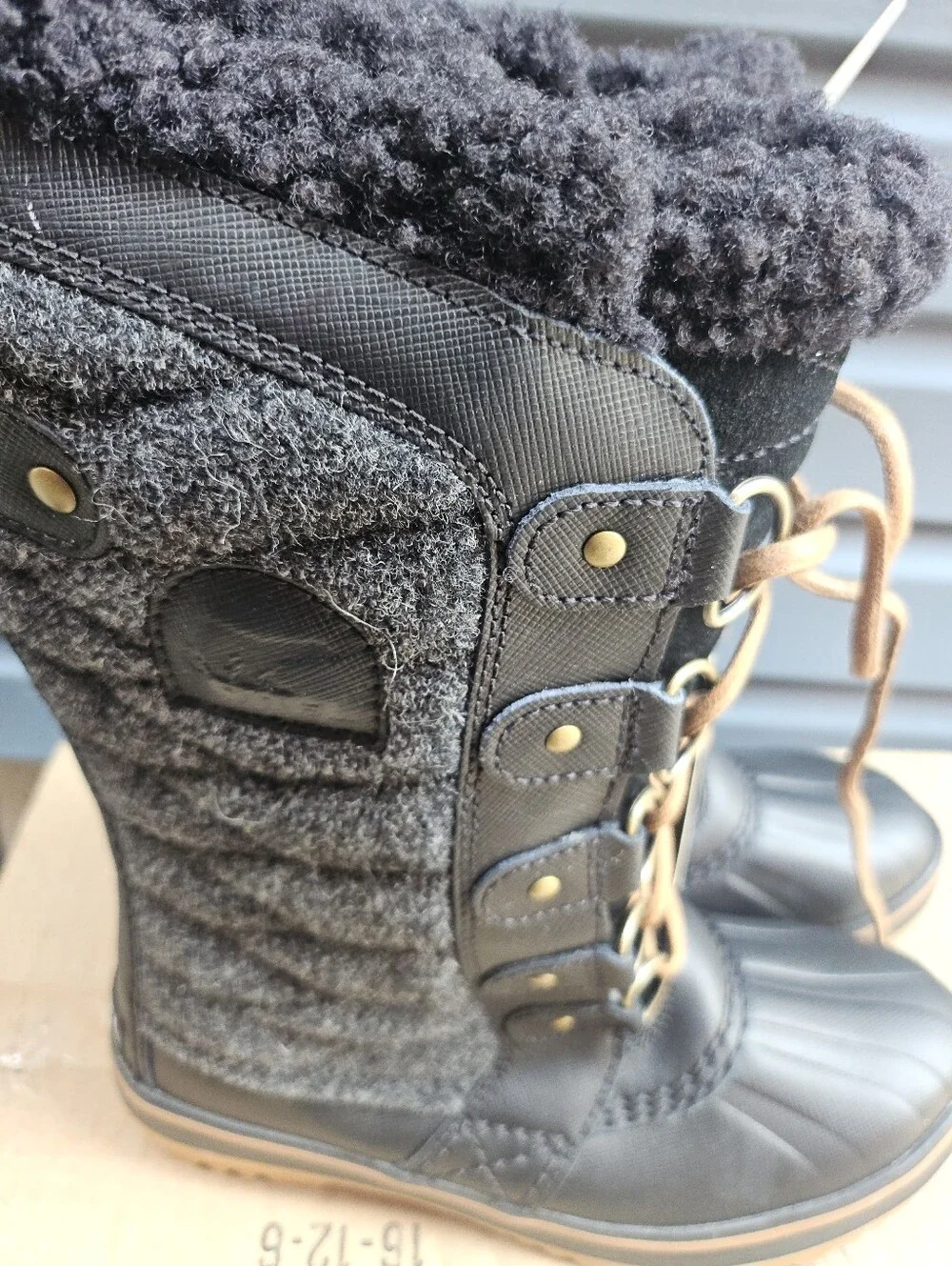Sorel warm durable